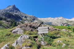 La Renclusa (2140 meters)