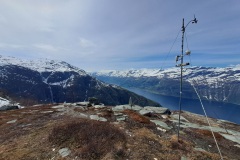 Hiking around Nosi (902 meters)