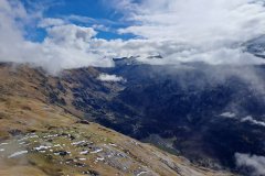 Descent from Pico Salvaguardia, in the background Pico d’Aneto