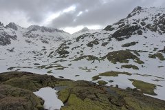 Sierra de Gredos, view towards the frozen Laguna Grande