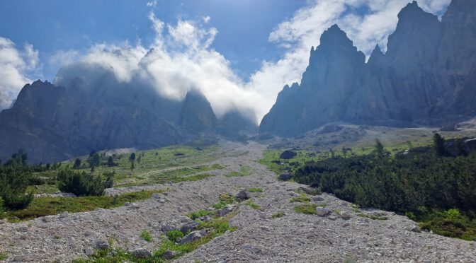 Ascent to Sass Rigais (Dolomites)