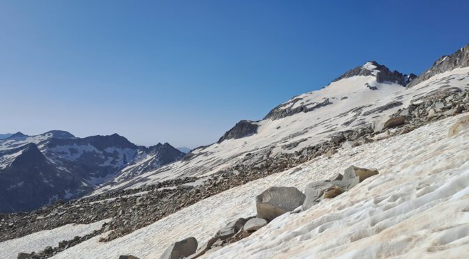 Ascent to Pico d’Aneto (Spanish Pyrenees)